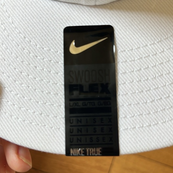 UW-Green Bay Nike True Flat-Brimmed Hat - Picture 3 of 7
